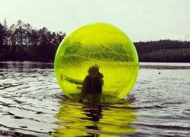 पीला / नीला विशालकाय Inflatable जल खिलौने मानव जल बुलबुला बॉल