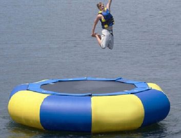 कूदते पानी Trampoline Inflatable जल खिलौने निविड़ अंधकार पीवीसी