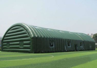 विशालकाय ग्रीन वाटरप्रूफ आउटडोर Inflatable तम्बू अनदेखा खेल पीवीसी Tarpaulin