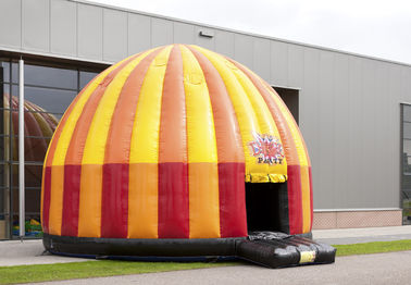 मेगा सॉफ्ट आउटडोर बाउंस हाउस Trampoline Inflatable मनोरंजन उपकरण