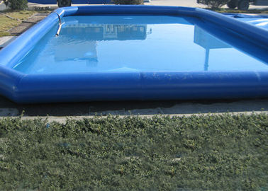 लोकप्रिय ब्लू किड्स स्विमिंग पूल, बच्चों के लिए ग्राउंड स्विमिंग पूल के ऊपर समुद्री डाकू स्लाइड