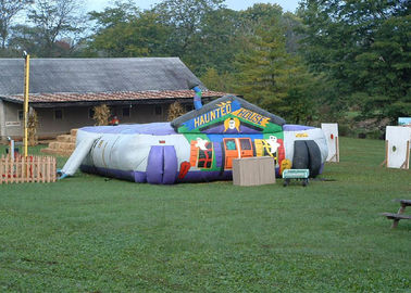 फेस्टिवल पार्टी मज़ा के लिए अनुकूलित Inflatable इंटरएक्टिव खेलों हेलोवीन लेजर भूलभुलैया