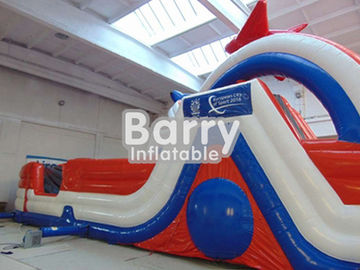 वयस्क विशालकाय Inflatable उड़ा ऊपर बाधा कोर्स खेल 30 एक्स 8 एक्स 7 एम 0.9 मिमी पीवीसी