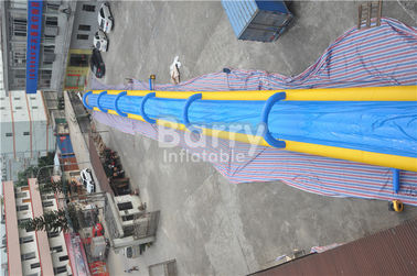 वयस्कों के लिए 1000 फीट Inflatable पर्ची एन स्लाइड 0.55 मिमी पीवीसी Tarpaulin Inflatable पानी स्लाइड