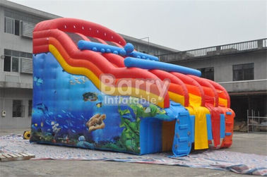 इनडोर पूल के लिए दोहरी लेन seaworld थीम Inflatable जल स्लाइड निविड़ अंधकार