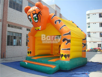 मनोरंजन तत्व Inflatable उछाल हाउस टाइगर पैटर्न पीवीसी Tarpaulin 0.55 मिमी