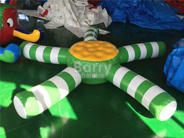 प्रमोशन के लिए कस्टम 0.9 मिमी पीवीसी एयरटाइट Inflatable जल खिलौने