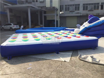 वयस्क और बच्चों के लिए पीवीसी सामग्री Inflatable ट्विस्टर गद्दे 5 मीटर चौड़ाई