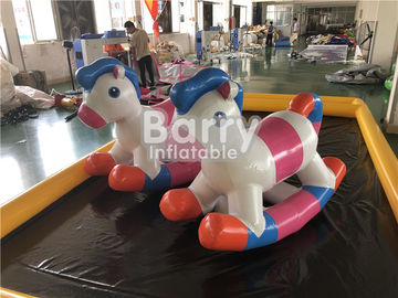 आउटडोर वाटर पार्क गेम्स स्विमिंग पूल के लिए Inflatable पानी के खिलौने फ्लोट हॉर्स