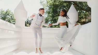 पार्टी के लिए आउटडोर विशेष सफेद शादी Inflatable उछालभरी कैसल जंपिंग हाउस