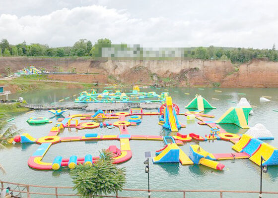 मुक्त झील के पानी के खेल Inflatable फ्लोटिंग पानी के खेल का मैदान