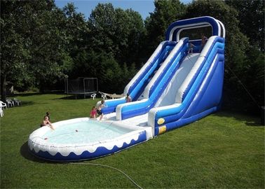 डबल लेन Inflatable जल स्लाइड, खेलने के लिए टिकाऊ सामग्री Inflatable पानी स्लाइड