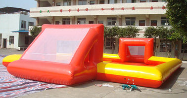 अद्भुत खेल खेल Inflatable फुटबॉल फील्ड, रंगीन पीवीसी Inflatable फुटबॉल खेल क्षेत्र