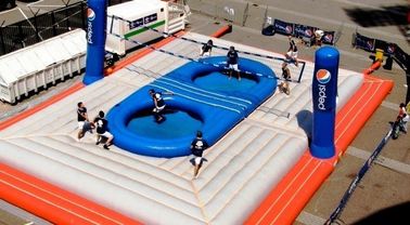 वयस्क Inflatable खेलों के लिए टिकाऊ 0.55 मिमी पीवीसी Inflatable बॉसबॉल कोर्ट