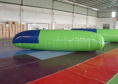 EN14960 के साथ 0.9 मिमी पीवीसी Inflatable कूदते खिलौने ब्लोब वाटर लॉन्चर