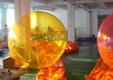 बच्चों के लिए विशाल पानी Inflatable जल खिलौने मानव जल चलने गेंद