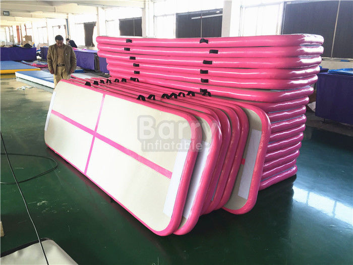 टिकाऊ शीतल गुलाबी Inflatable एयर ट्रैक जिमनास्टिक मैट / फ़्लोटिंग वॉटर मैट