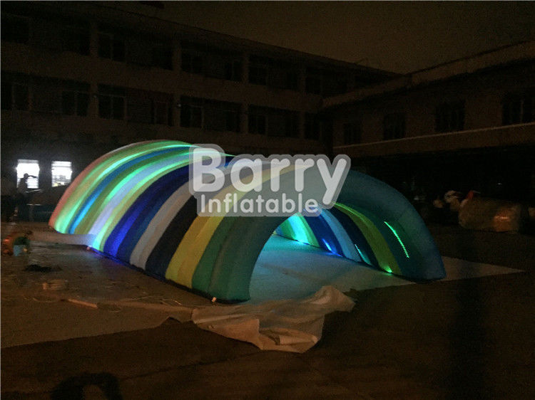 घटना के लिए पनरोक सफेद Inflatable तम्बू, स्वनिर्धारित झटका एलईडी सुरंग तम्बू