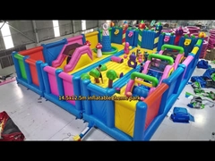 कस्टम दुनिया के सबसे बड़े बच्चों के लिए इनडोर उछाल घर थीम पार्क inflatable खेल का मैदान