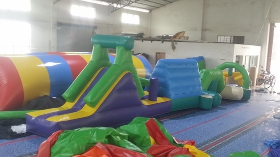पूल पर व्यक्तिगत inflatable पानी बाधा पाठ्यक्रम / कस्टम लोगो के साथ inflatable रन