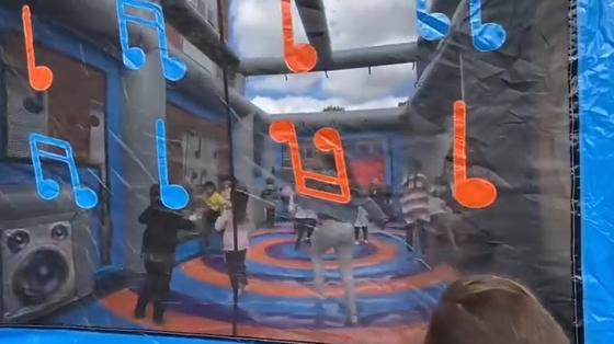 पीवीसी आउटडोर inflatable बूम बॉक्स बाउंस हाउस डिस्को डोम बाउंस कैसल पार्टी इवेंट के लिए