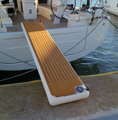 आउटडोर DWF + EVA सामग्री Inflatable Pontoon Gangway जेट स्की फ्लोटिंग प्लेटफॉर्म डॉक