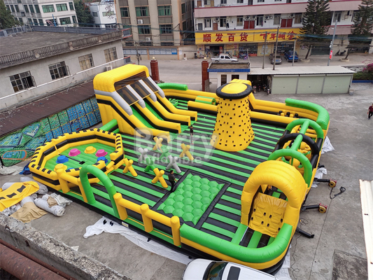 विशाल आउटडोर पानी सूखी inflatable थीम पार्क राष्ट्रीय इनडोर बड़े उछाल घर के साथ वाइप आउट खेल स्लाइड चढ़ाई दीवार