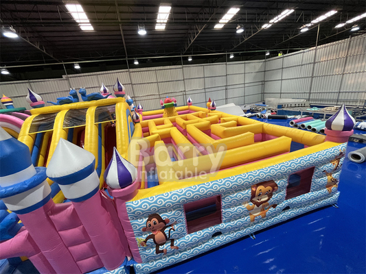 इनडोर inflatable खेल का मैदान ब्लास्ट अप वाटर खेल का मैदान झील पूल पर तैर रहा है