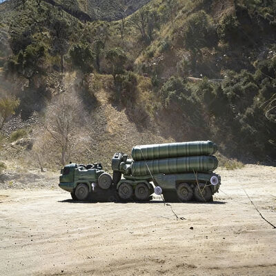 हवा प्रतिरोध प्रदर्शन कस्टम inflatable वायु रक्षा मिसाइल वाहन बहाना