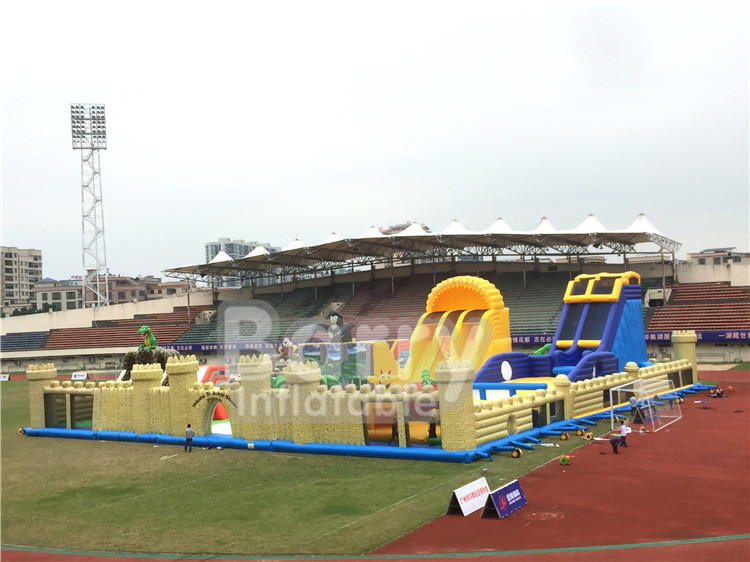 1600m2 विश्व का सबसे बड़ा inflatable थीम पार्क इनडोर डायनासोर आउटडोर खेल खेल के साथ बड़ा उछाल