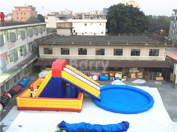 मनोरंजन Inflatable पिछवाड़े जल पार्क, पूल के साथ inflatable स्लाइड
