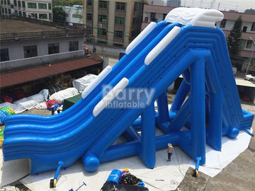 जल पूल अग्निरोधी के लिए ब्लू डबल लेंस विशालकाय Inflatable स्लाइड