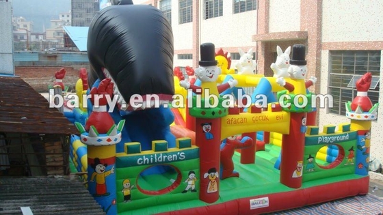 0.55 मिमी पीवीसी तिरपाल Inflatable मनोरंजन पार्क अनुकूलन आकार: