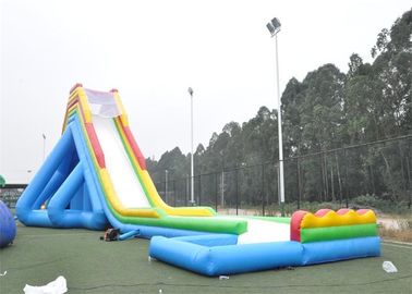 वयस्क आकार के लिए टिकाऊ लंबे विशालकाय Inflatable पानी स्लाइड 60 * 15 * 12 मी
