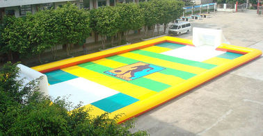 सूखी भूमि Inflatable फुटबॉल फील्ड, पानी के साथ Inflatable सॉकर कोर्ट